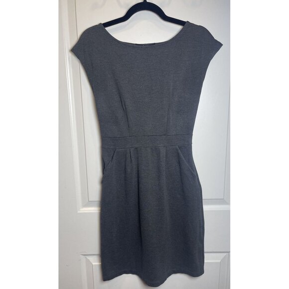 Quince Women’s Gray Cap Sleeve Dress Sz XS Chic Classic Minimalist Workwear - Picture 1 of 9